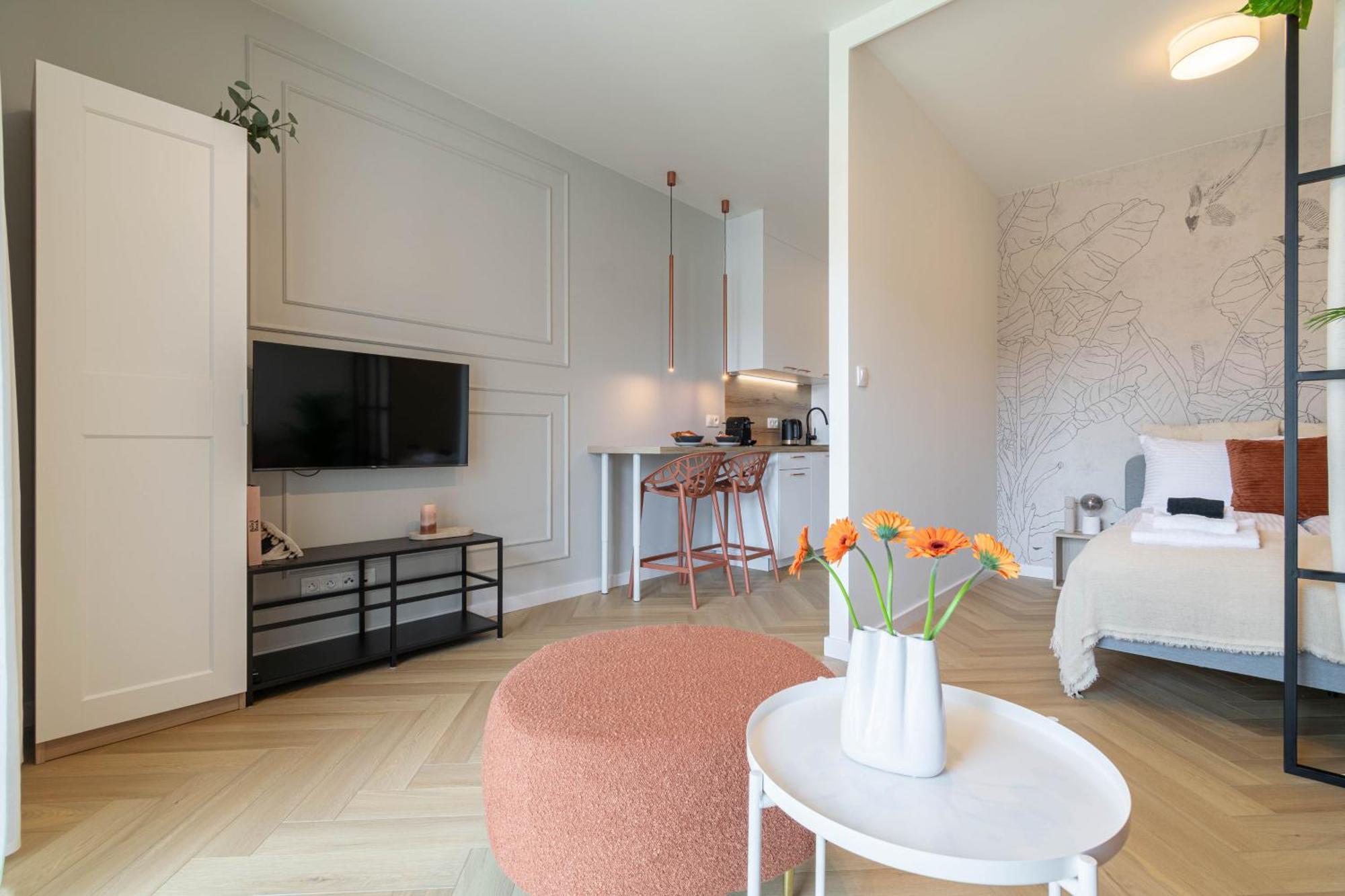 Апартаменти Good Mood Francuska Retreat - Free Parking - Self Check-In Катовіце Екстер'єр фото